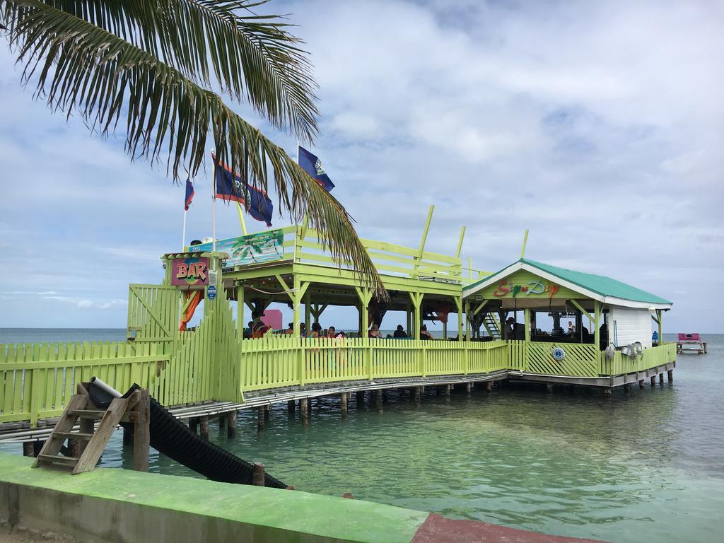Mara'S Place Hotel Caye Caulker Esterno foto