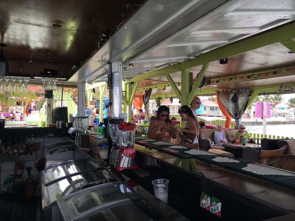 Mara'S Place Hotel Caye Caulker Esterno foto