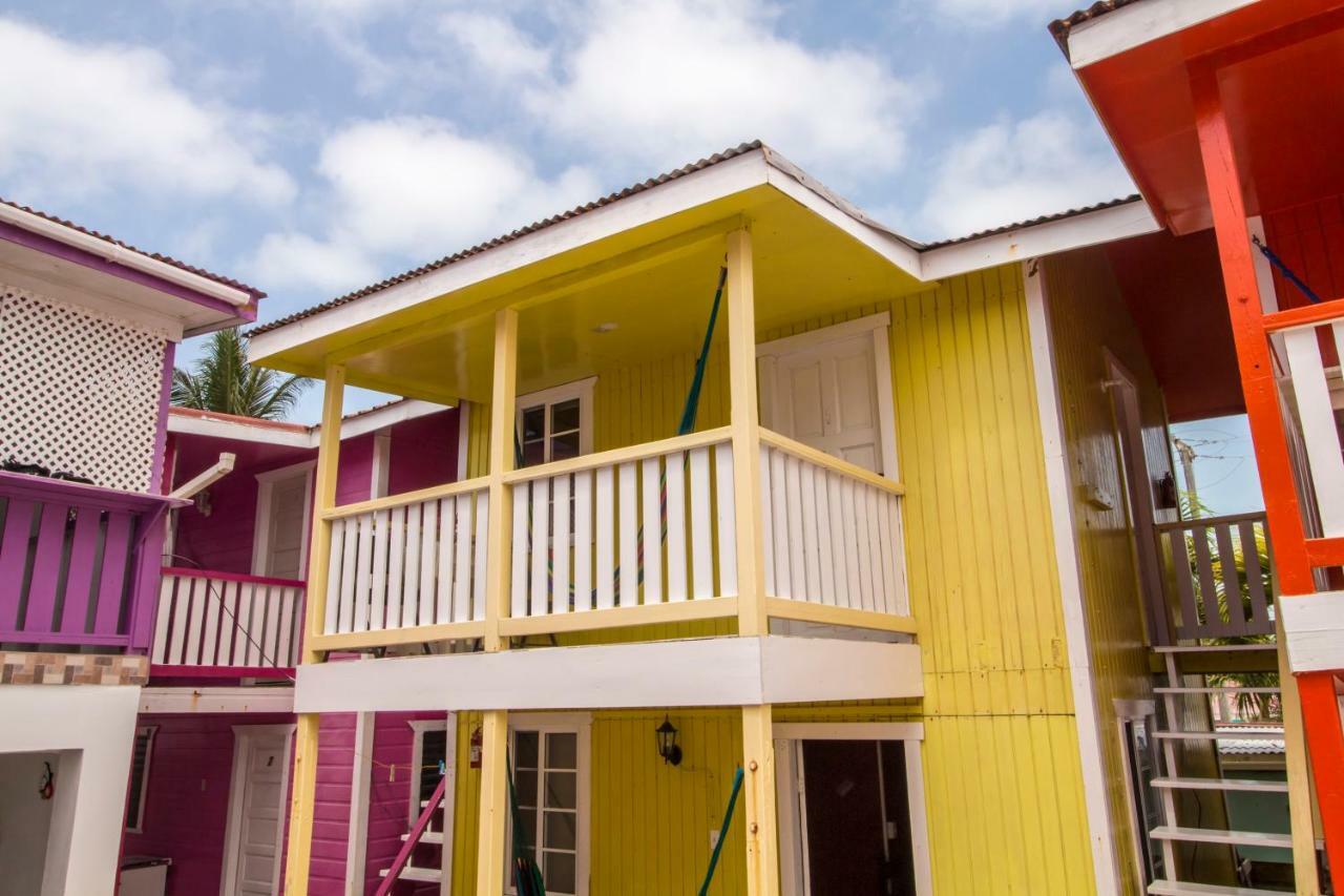 Mara'S Place Hotel Caye Caulker Esterno foto